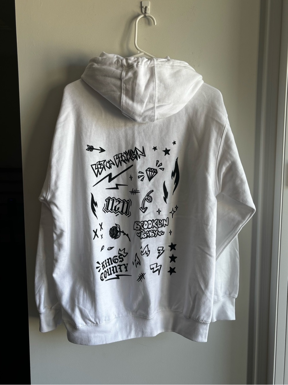 Williamsburg men’s White Hoodie Jacket - Size (Large)